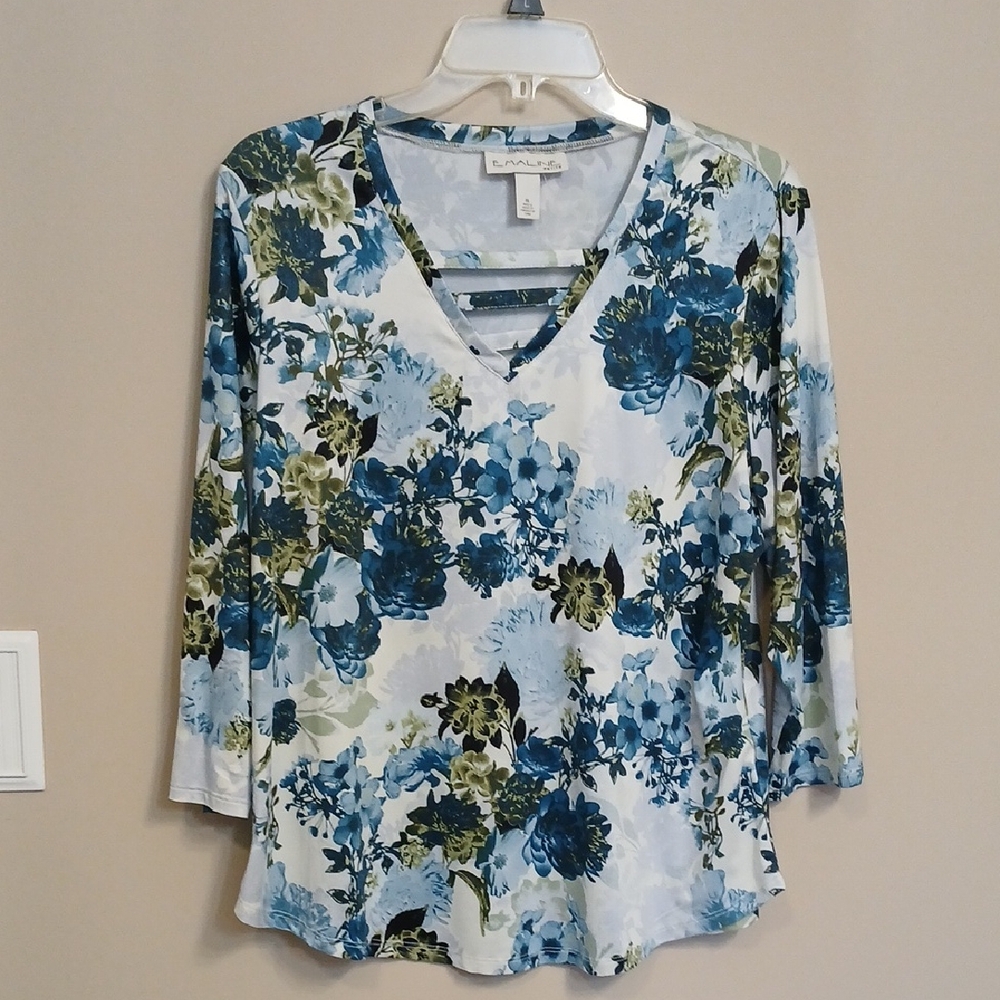 Floral V-Neck Long Sleeve Top